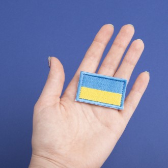 Тканинний шеврон, виготовлений як національний прапор України. По краю прошитий . . фото 4