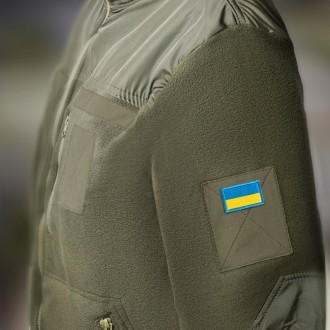 Тканинний шеврон, виготовлений як національний прапор України. По краю прошитий . . фото 7