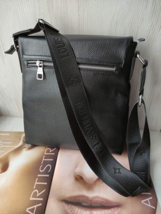 
 
 Стильная мужская сумка Louis Vuitton.
Материал: натуральная кожа.
Отделения:. . фото 6