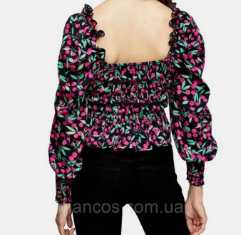 Женская блуза с объёмными рукавами Top Shop с принтом вишенки 
Состояние: б/у, в. . фото 3
