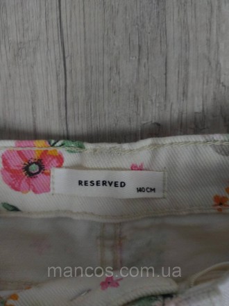 Широкие джинсы для девочки Reserved белые с цветочным принтом
Состояние: б/у, в . . фото 9