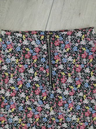Женская мини юбка с молнией спереди от Сropp 
Состояние: б/у, в идеальном состоя. . фото 3