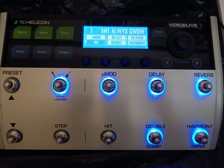 TC Helicon Voicelive 3 ведущий вокальный процессор.. Київ. фото 1 TC Helicon Voicelive 3 ведущий вокальный процессор.. Київ. фото 1