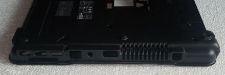 Нижня частина корпуса з ноутбука HP Compaq 615 в зборі

Продаю нижню частину к. . фото 5