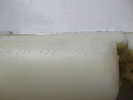 
Пластиковый буфер - цилиндр на планкеглухой форточки задней двериA2197350086 Пр. . фото 4