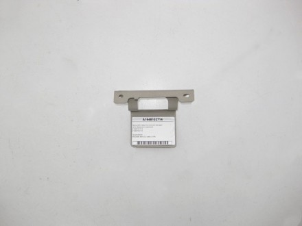 
Кронштейн левой потолочной накладкисетки багажного отделенияA1648101114A1648102. . фото 3