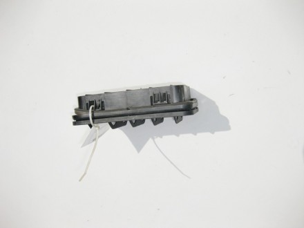 
Вентиляционный клапан на заднем крылеA2038300142 Применяется:Mercedes Benz SLK-. . фото 6