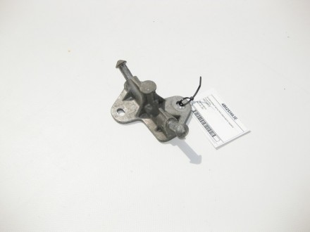 
Алюминиевый кронштейн резинового подвеса глушителя4B0253663E Применяется:Audi A. . фото 4