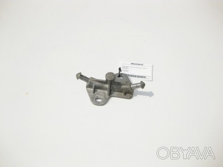 
Алюминиевый кронштейн резинового подвеса глушителя4B0253663E Применяется:Audi A. . фото 1