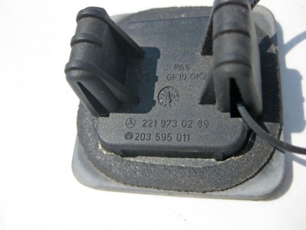 
Заглушка в накладку крышки багажникаA2219730289 Применяется:Mercedes Benz S-cla. . фото 5