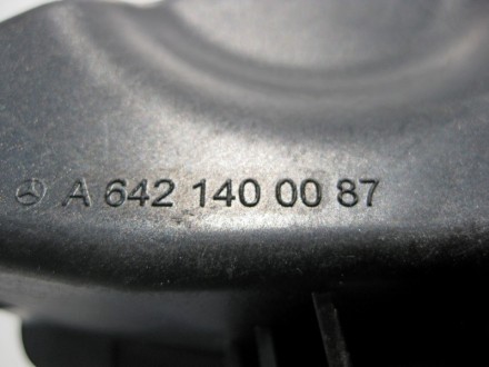 
Демпфер - шумоглушитель впускного воздухаA6421400087для двигателяOM642 V6 3.0 c. . фото 4