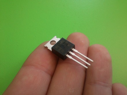  Полевой транзистор IRF630N MOSFET N-Ch 200V 9A TO220AB.. . фото 4