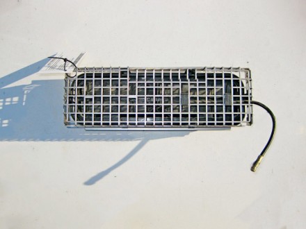 
Вентиляционный клапан в багажнике справав сборе с антенной TELEAIDA2118202275 П. . фото 3