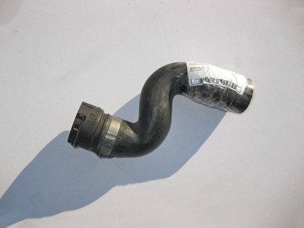 
Патрубок радиатора правый нижний3B0122101G Применяется:VW Passat B5. . фото 3