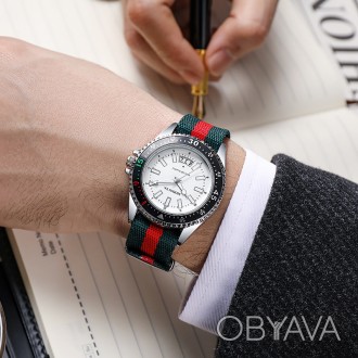 Чоловічий кварцовий годинник Geneva з металевим ремінцем - це класичний аксесуар. . фото 1