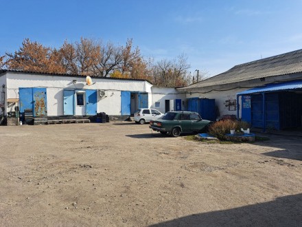 Торговая база площадью 1000 м.кв -патио-17 соток.Расположена на фасадной линии у. Калининский. фото 11