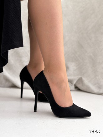 Туфли женские Kadi черные 7440, размер 37
Материал: эко-замша
Цвет: черный
каблу. . фото 7