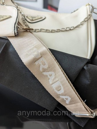 ✨Новинка ✨ 
Брендова жіноча сумка клатч Прада, досить містка та зручна, через пл. . фото 5