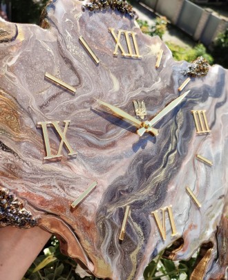 Настенные часы "Карта Украины" – это воплощение красоты эпоксидной смолы в сочет. . фото 4