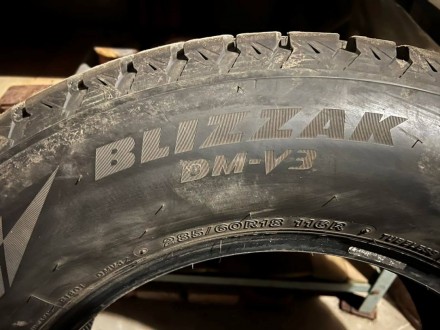 Шини Зимові Bridgestone BLIZZAK DM-V3 (285/60R18 116R)
Без порізів і проколів.
. . фото 5
