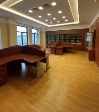 Сдам в Одессе офис 730 м, 11 кабинетов, ул Ришельевская офис с балконом в центре. Центральный. фото 3