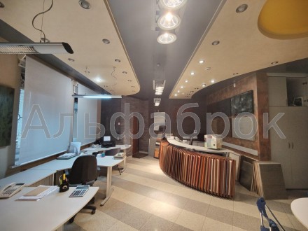 Продаж офісу в історичному цетрі м. Києва площею 90+25 кв.метрів. В відомому буд. Центр. фото 11