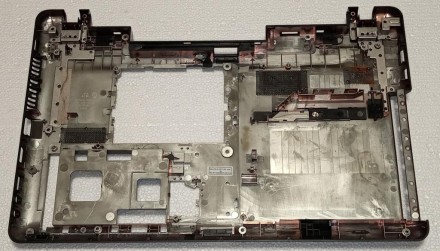 Нижня частина корпуса (поддон) з ноутбука LENOVO Ideapad U550 60.4EC11.002

Ст. . фото 3