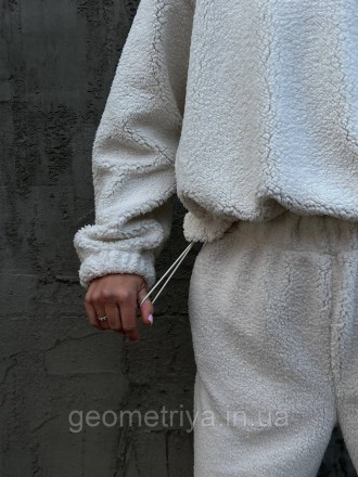 
Плюшевий костюм жіночий зимовий Тедді
У сезон відправка костюма від 3-5 робочих. . фото 7