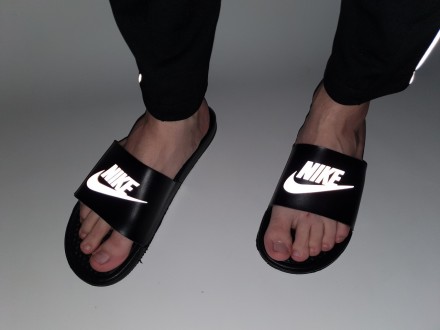 Мужские тапочки летние черные Nike с рефлективным лого. Шлепанцы женские на лето. . фото 3