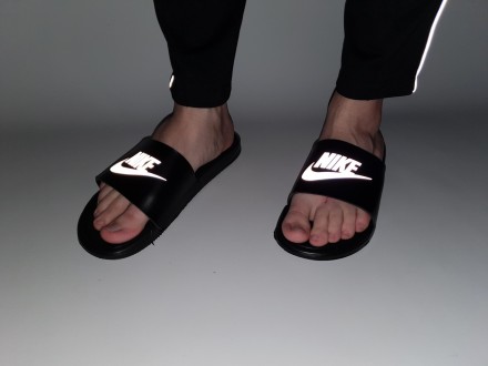 Мужские тапочки летние черные Nike с рефлективным лого. Шлепанцы женские на лето. . фото 9