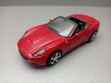 Bburago Ferrari California Convertible
Внимание! Комиссионный товар. Уточняйте н. . фото 3