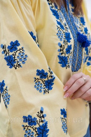 
Колоритна жіноча блуза з вишивкою чудового синього відтінку.
Розміри від XS до . . фото 4