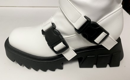 Белые ботинки модные, очень удобные в живую выглядят отлично, качество кожзама о. . фото 6