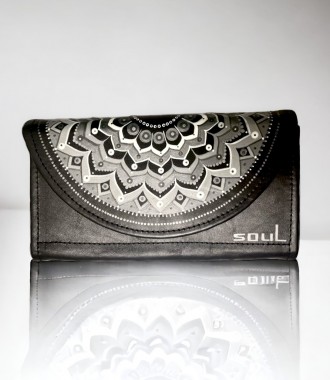 Шкіряний гаманець з ручним розписом, новий, якісний, гарний. 18 див на 10,5 див.. . фото 2