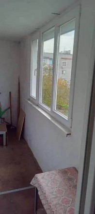 Продам трикімнатну квартиру на селищі Гірничому. Потребує ремонту. Можливий торг. . фото 2