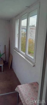 Продам трикімнатну квартиру на селищі Гірничому. Потребує ремонту. Можливий торг. . фото 1