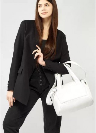 Стильна містка біла сумка casual, в спортивному стилі виготовлена з якісної знос. . фото 4