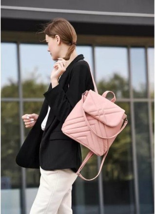 Стильний рожевий рюкзак колір пудра стьобаний шкіряний еко.
Виконаний зі зносост. . фото 10