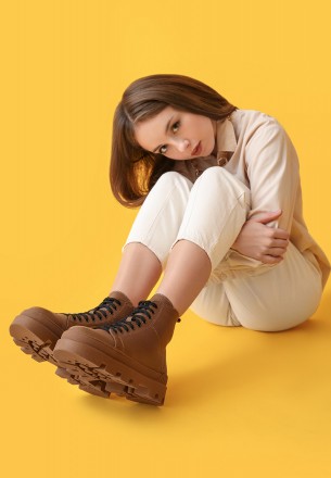 36 розмір - 23.5 см 
Жіночі світло-коричневі, руді зимові черевики з натуральної. . фото 4
