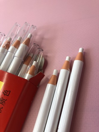 Олівець для розмітки брів білий, також підходить для чіткого контуру під час нан. . фото 2