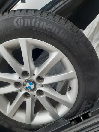 Зимова резина 215/60/R16 на оригінальних дисках BMW, в хорошому стані,  залишок . . фото 4
