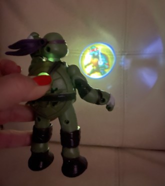 Герои "Черепашки Ниндзя", герой 14.5 см, проектор, светятся, на батарейках, с ор. . фото 7