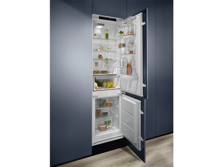 ИНФОРМАЦИЯ О ПРОДУКТЕ
Холодильник-морозильник 600 TwinTech® сохраняет сочность п. . фото 4