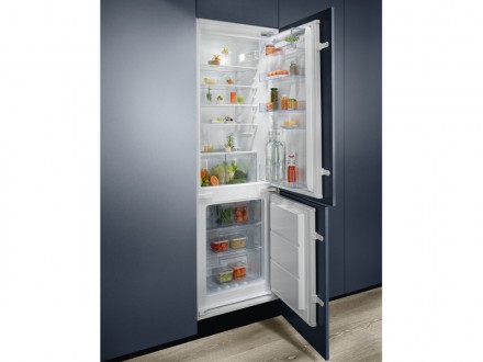 Холодильник-морозильник 600 TwinTech сохраняет сочность продуктов на 60% лучше х. . фото 10