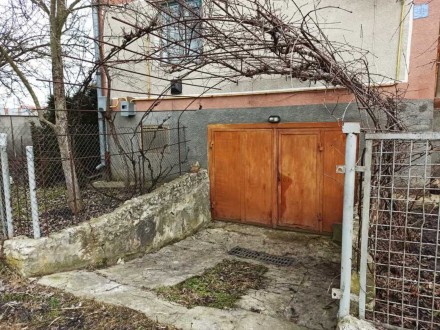 Продається цегляний дачний будинок в с.Петриків в 300м від автобусної зупинки. 
. . фото 4