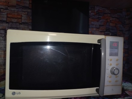 Фирменная мощная микроволновая печь Lg.Гриль.Микроволновка. СВЧ.. Дніпро. фото 1 Фирменная мощная микроволновая печь Lg.Гриль.Микроволновка. СВЧ.. Дніпро. фото 1