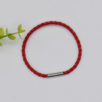 
Шкіряний браслет червоного кольору із застібкою - це зручна та практична прикра. . фото 3