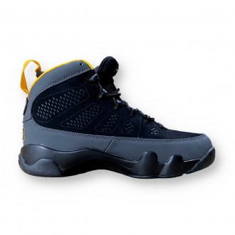 Air Jordan 9 Retro — це культова модель кросівок, яка була випущена 1993 року. К. . фото 5