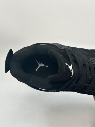 
 
 Nike Air Jordan Retro 4 
• made in Vietnam
• Демісезонні
• Вишуканий дизайн
. . фото 5
