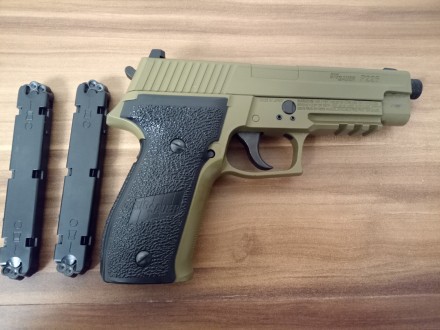 ПИСТОЛЕТ ПНЕВМАТИЧЕСКИЙ SIG SAUER P226 BLOWBACK КАЛ.4,5ММ+2 магазина. Черкаси. фото 1 ПИСТОЛЕТ ПНЕВМАТИЧЕСКИЙ SIG SAUER P226 BLOWBACK КАЛ.4,5ММ+2 магазина. Черкаси. фото 1
